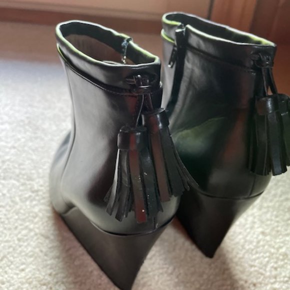 STEPHANE KELIAN Paris Black Wedge Booties – FR36 – US 6 - Picture 5 of 13